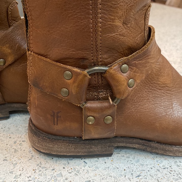 Frye Classic Flat Zip Back Riding Boot - Picture 5 of 6